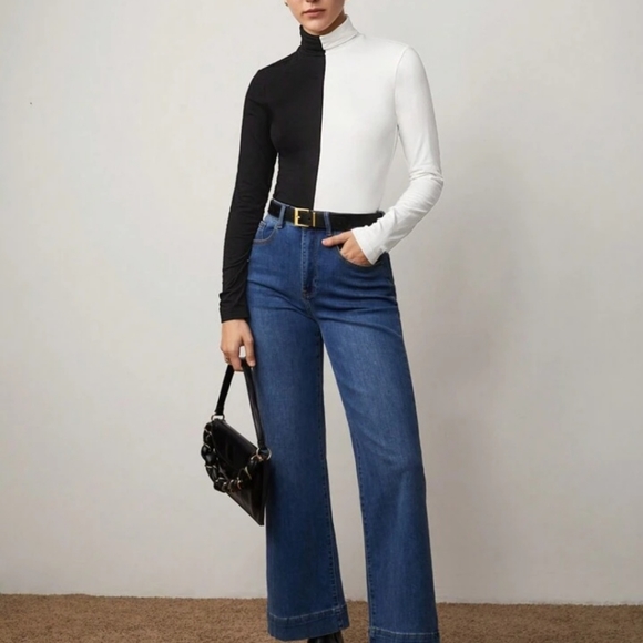 Black & White Colorblovck Turtleneck - Picture 3 of 5